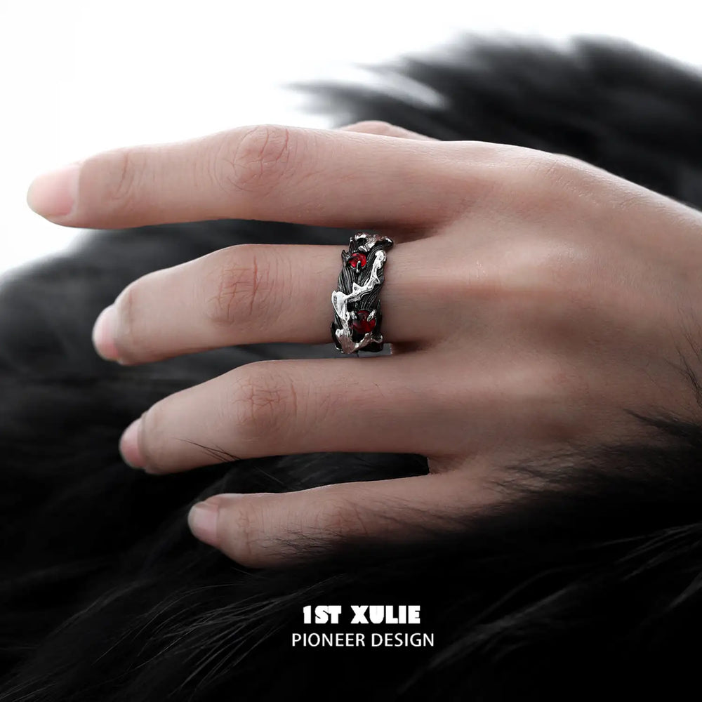 1ST XULIE "Lucifer" Statement Feather Wrap Ring in 925 Sterling Silver - Texture Detail