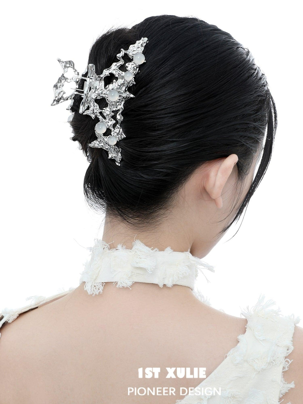 1ST XULIE "Day Dream" Statement Natural White Agate Hair Claw in 24K Gold & Platinum - Detail Shot