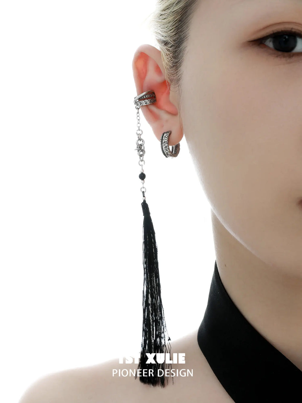 1ST XULIE "MONOLOGUES" Vintage Flowing Tassel Ear Cuffs in Platinum Plated - Texture Detail