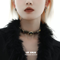 1ST XULIE "Lucky Cat" Vintage Button Choker in 18K Gold Plated Brass and Leather - Detail Shot