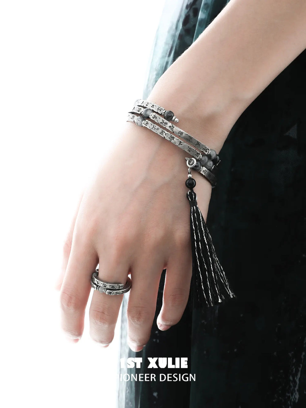 1ST XULIE Jewelry "MONOLOGUES" Vintage Molten Flow Ring in Oxidized 925 Silver - Lifestyle Shot