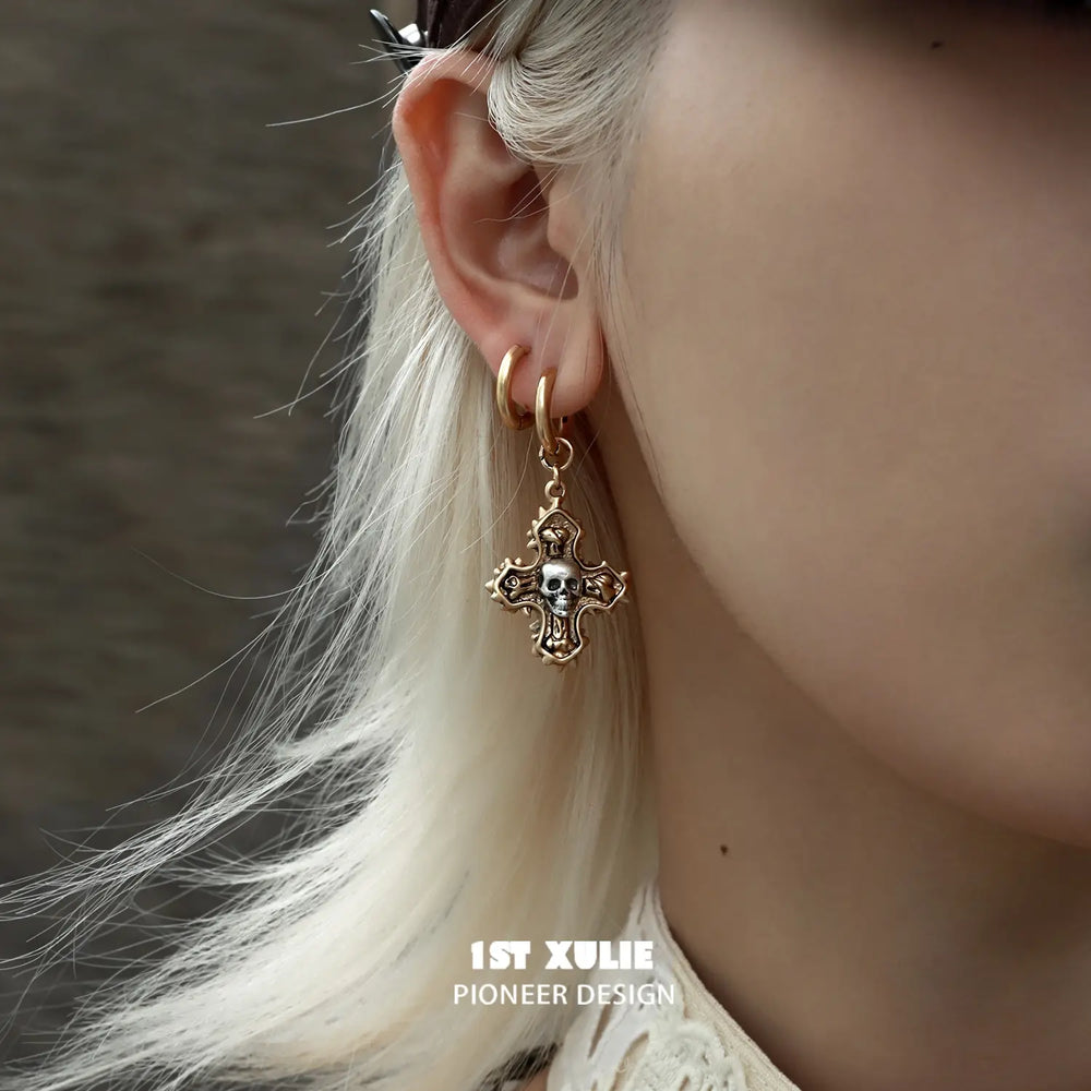 1ST XULIE "Sinfulness" Vintage Skull Ear Cuffs in 18K Gold Plated - Lifestyle Shot