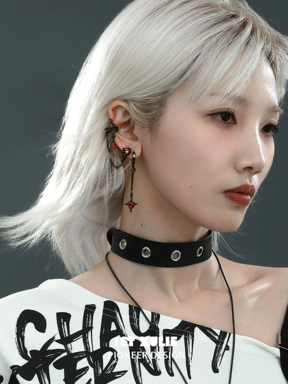1ST XULIE "Forbidden Love" Viper's Apple Statement Chain Dangle Earrings in 18K Black Gold Plated - Texture Detail Shot