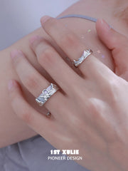 1ST XULIE "ATLANTIS" Whimsical Adjustable Open Whale Ring in 925 Sterling Silver - Detail Shot