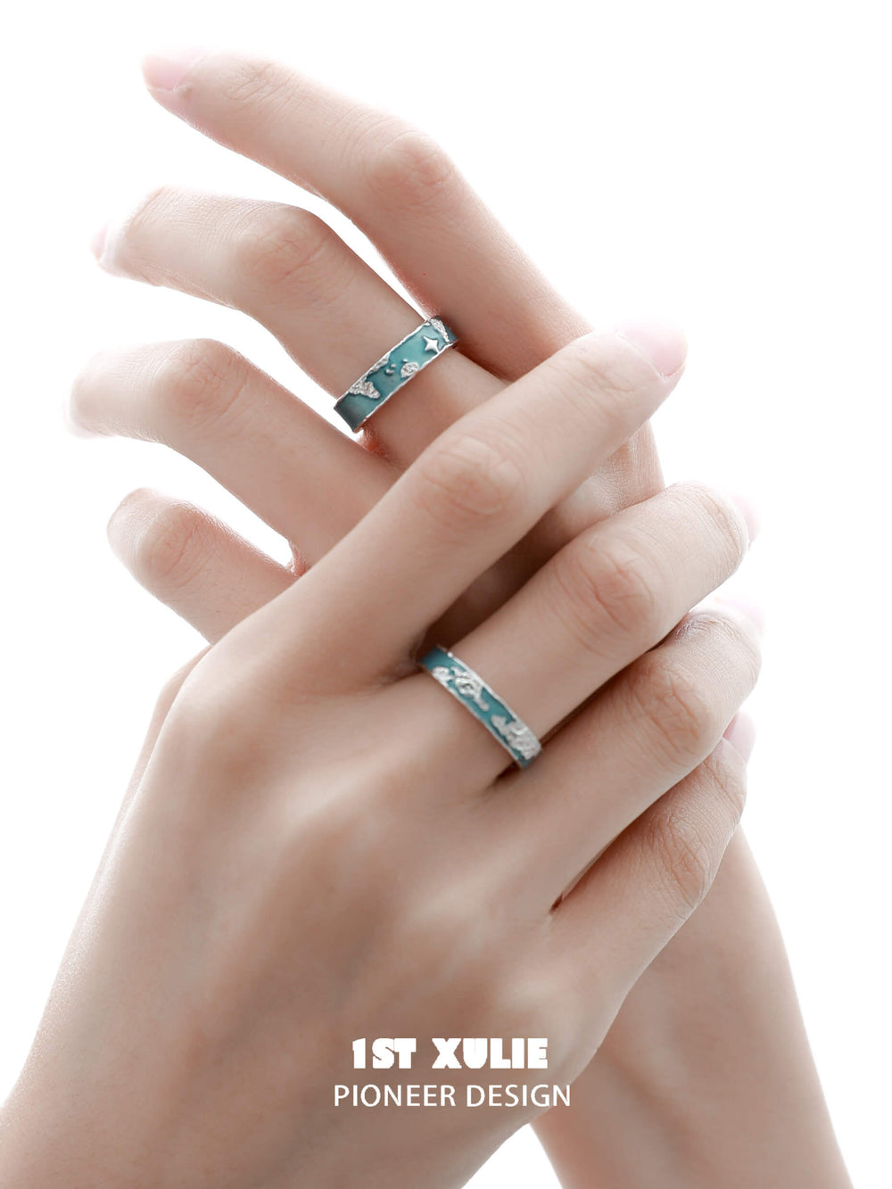 1ST XULIE "The Sea" World Map Couple's Rings in 925 Sterling Silver - On Model