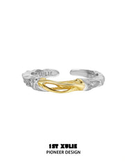 1ST XULIE "Lucifer" Black Swan Feather Wing Ring in 925 Sterling Silver - Detail Shot