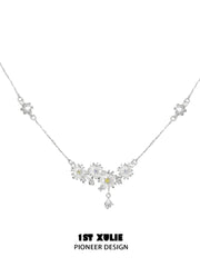 1ST XULIE Jewelry "DAISY" Blooming Daisy Pendant Necklace in 925 Sterling Silver - Packaging View