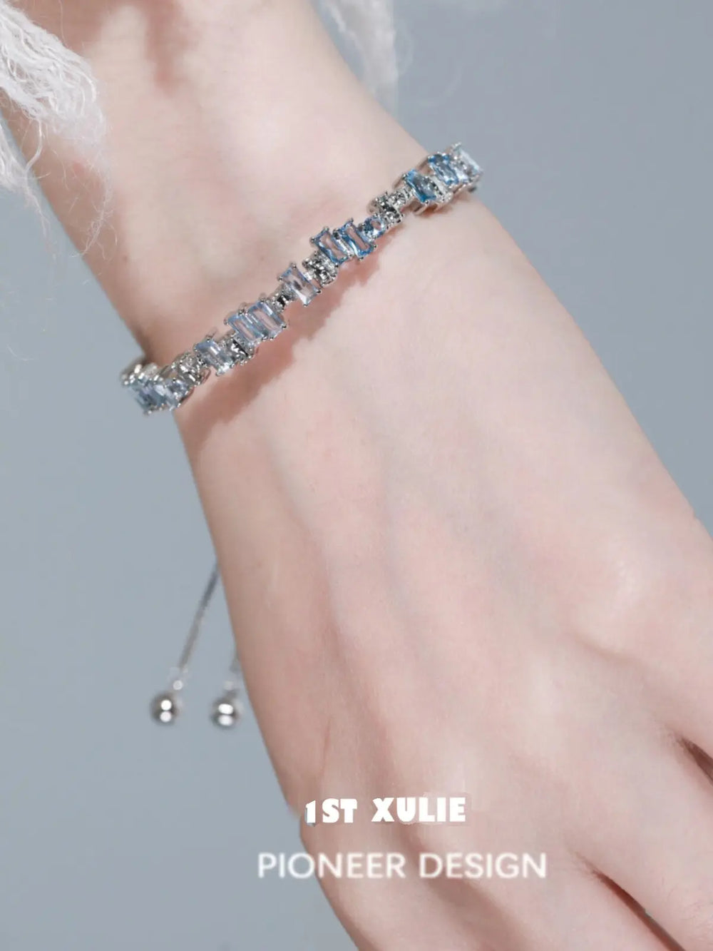 1ST XULIE Jewelry "THE SEA" Ocean Blue Icelandic Starry Adjustable Bracelet in Platinum Plated - Detail Shot