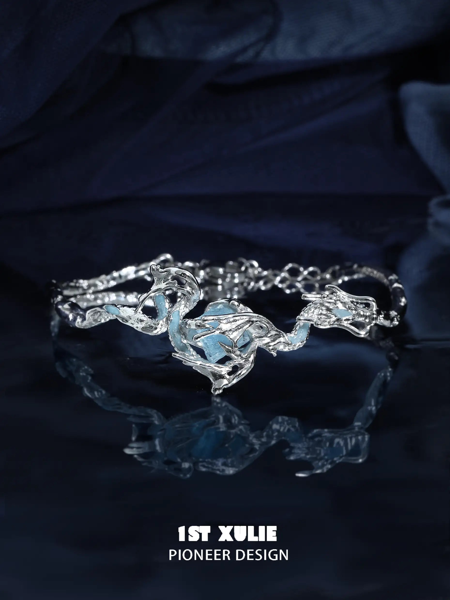 Loong-Ling Loong アクアマリン 18K プラチナメッキ 調節可能 オープンバングルブレスレット™ Loong-Ling Loong アクアマリン 18K プラチナメッキ 調節可能 オープンバングルブレスレット™