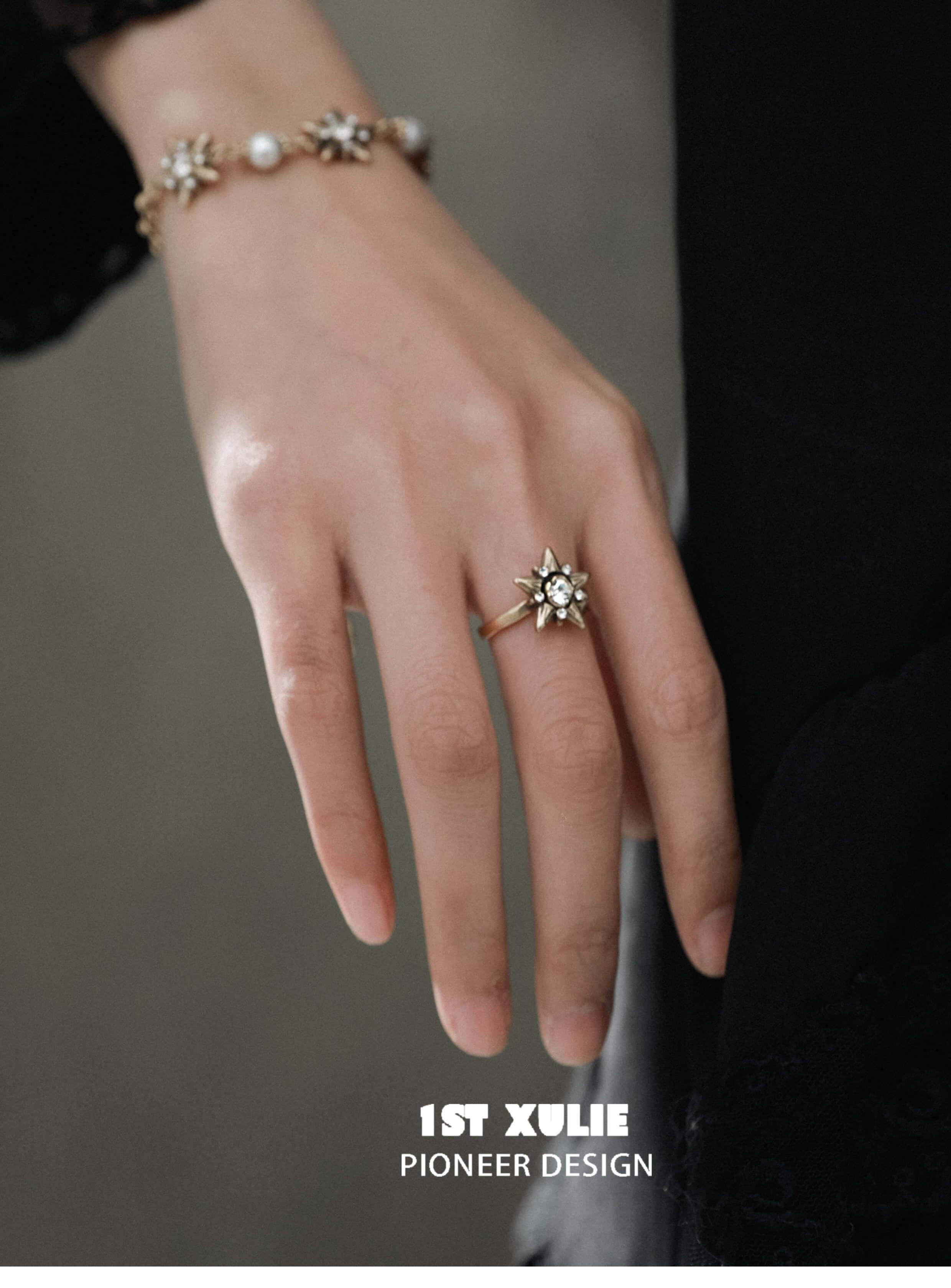 Renaissance Vintage Premium Copper Alloy Zirconia Starring Ring™ - 1ST XULIE Renaissance Vintage Premium Copper Alloy Zirconia Starring Ring™ - 1ST XULIE