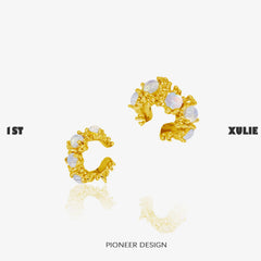 ムーンストーン スパークリングコーラル イヤークリップ™