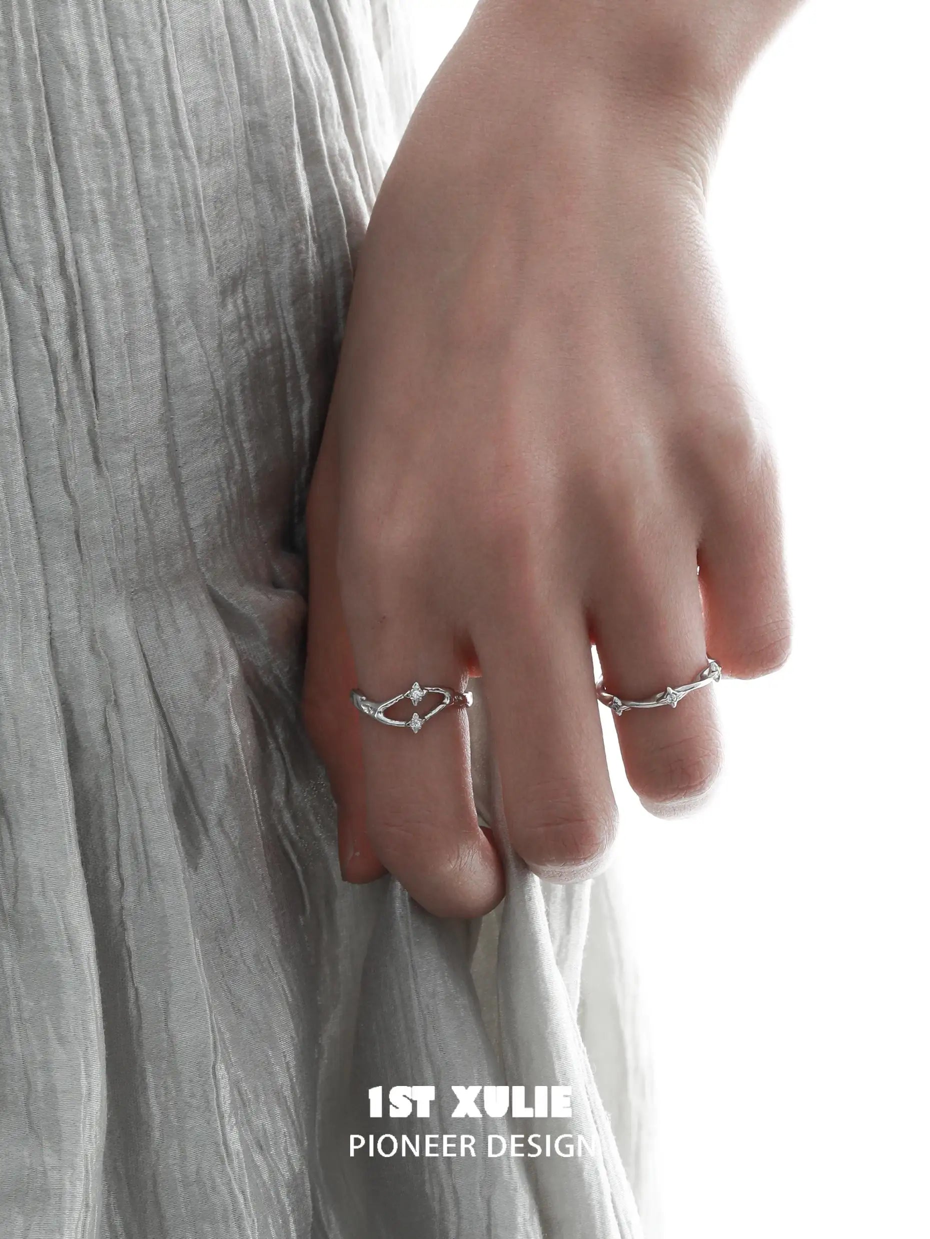 1ST XULIE "Star Trails" Adjustable Double Star Openwork Ring in 925 Sterling Silver - Detail Shot