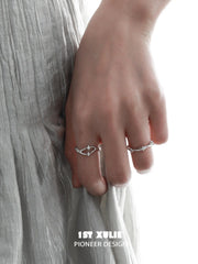 1ST XULIE "Star Trails" Adjustable Double Star Openwork Ring in 925 Sterling Silver - Detail Shot