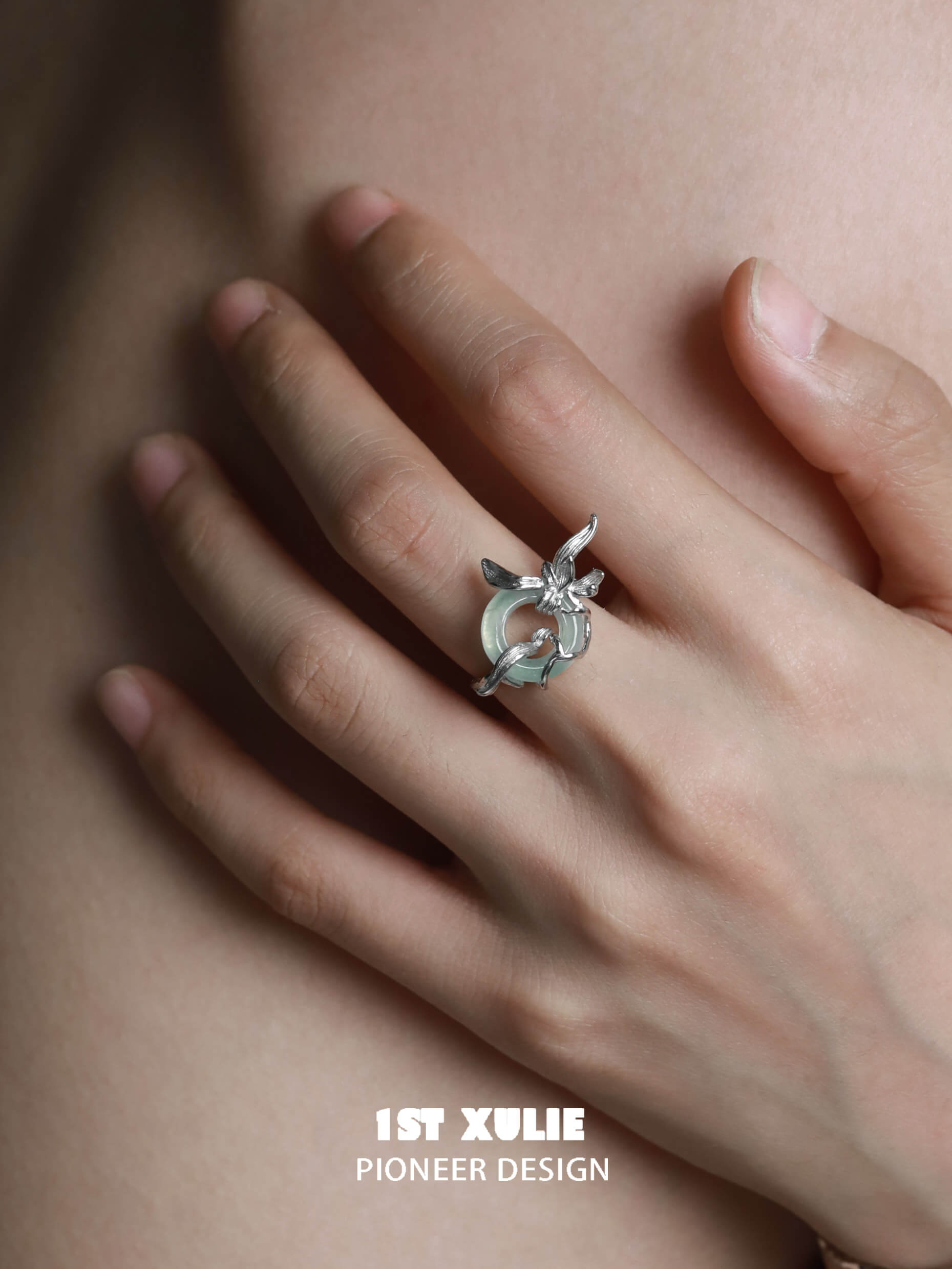 1ST XULIE "Irises" Adjustable Statement Iris Flower Ring in 925 Sterling Silver - Packaging View