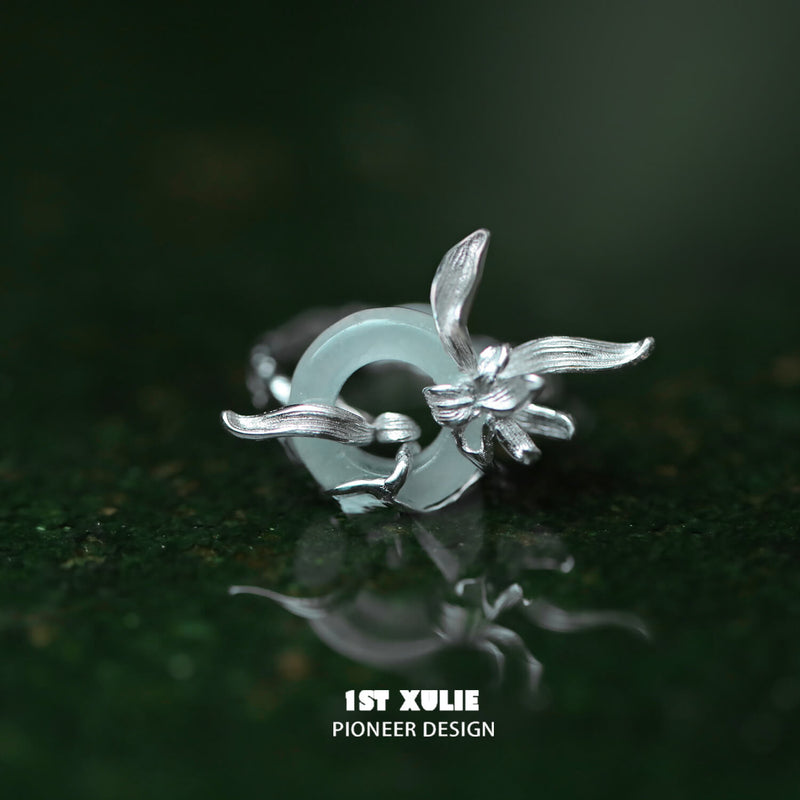 1ST XULIE "Irises" Adjustable Statement Iris Flower Ring in 925 Sterling Silver - Side View on Finger