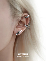 1ST XULIE "Graffit Kitten ＆ Puppy" Asymmetrical Graffiti Dagger Stud Earrings in Platinum Plate - Detail Shot