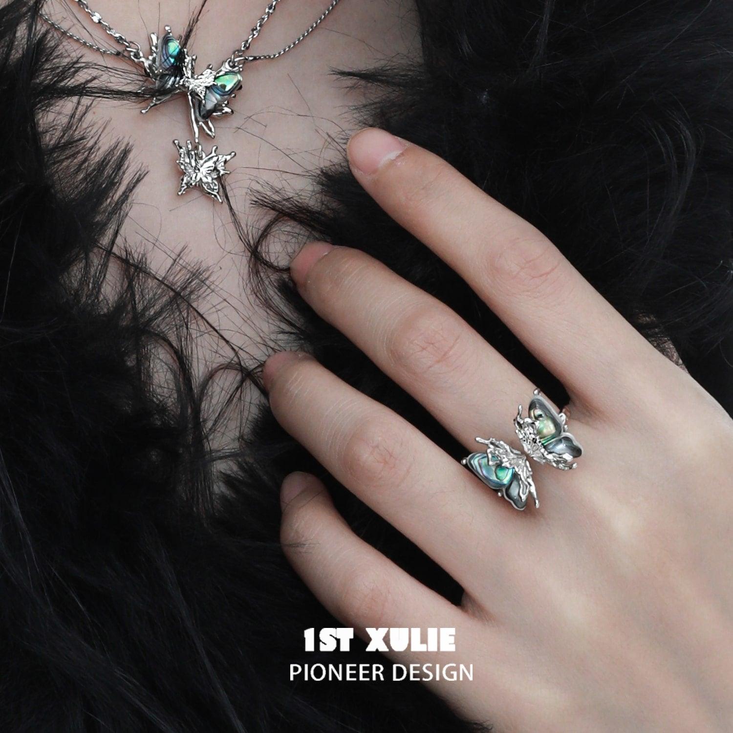1ST XULIE "ButterflyWasteland" Chunky Neon Shell Statement Ring in Resin - Detail Shot