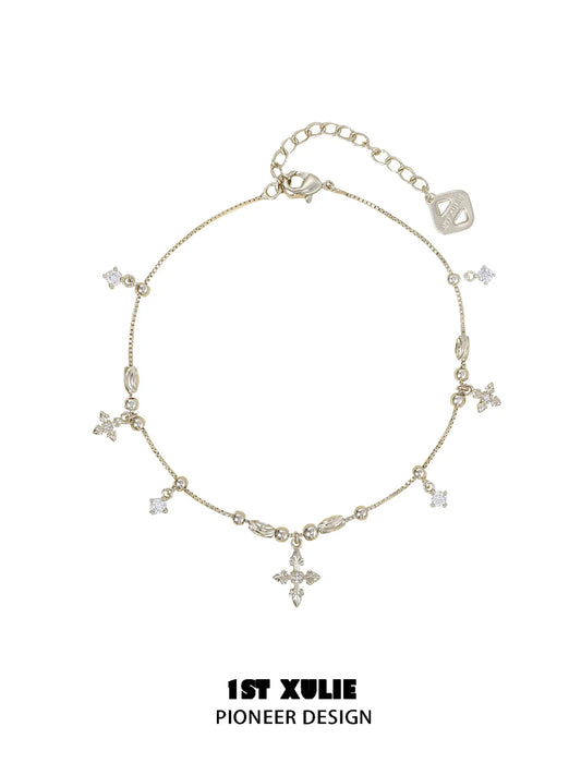 1ST XULIE Jewelry "Bastet" Dainty Iris Anklet in 18K Gold Plated - Detail Shot