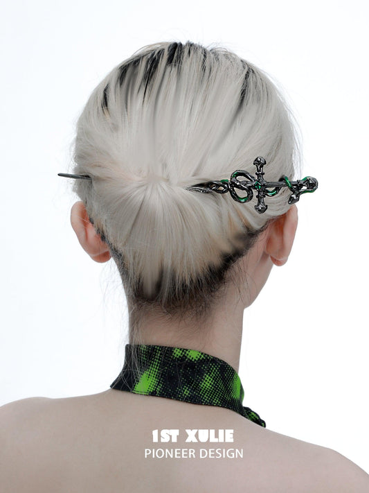 1ST XULIE "Sappho's Serpent" Gothic Serpentine Sword Hairpin in Platinum Plated - Detail Shot