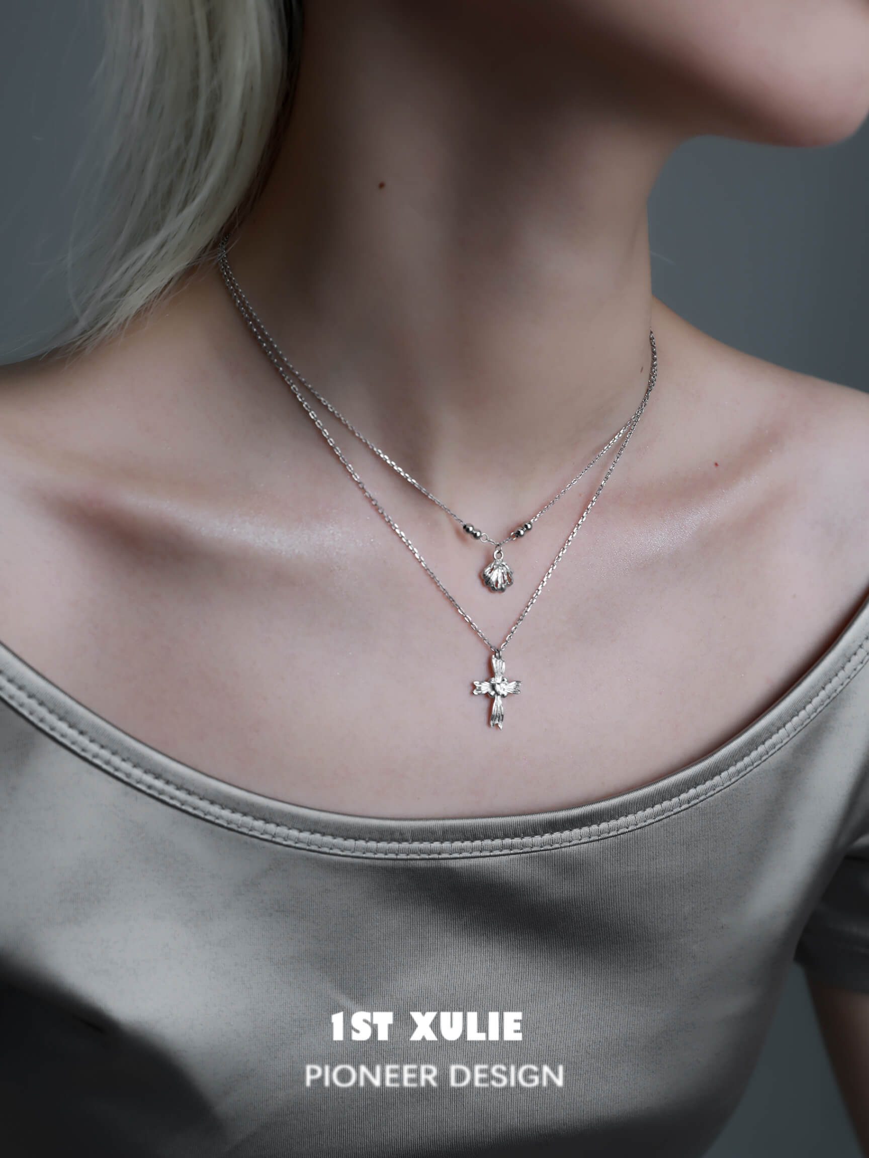 1ST XULIE "Silver Angel" Minimalist Gray Pearl Choker Necklace in 925 Sterling Silver - Clasp Detail