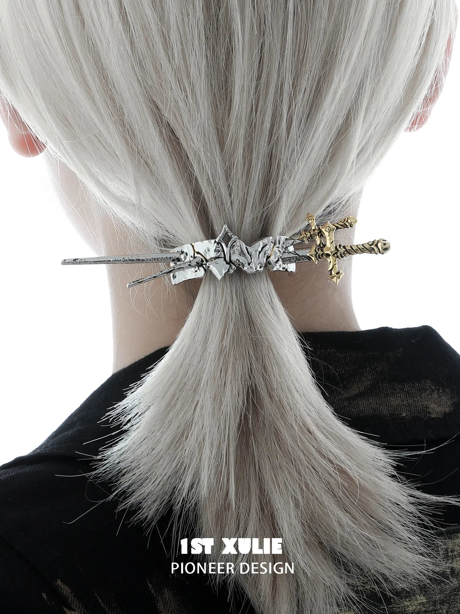 1ST XULIE Jewelry "Knight's Oath" Knight's Sword Hair Clip in 18K Gold Plated Brass - Detail Shot