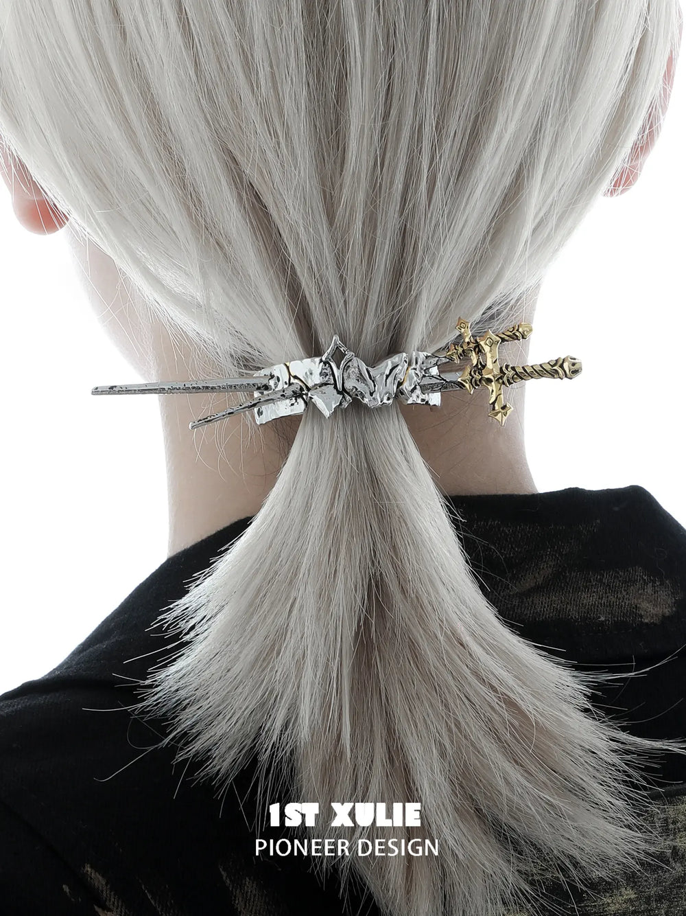 1ST XULIE Jewelry "Knight's Oath" Knight's Sword Hair Clip in 18K Gold Plated Brass - Detail Shot