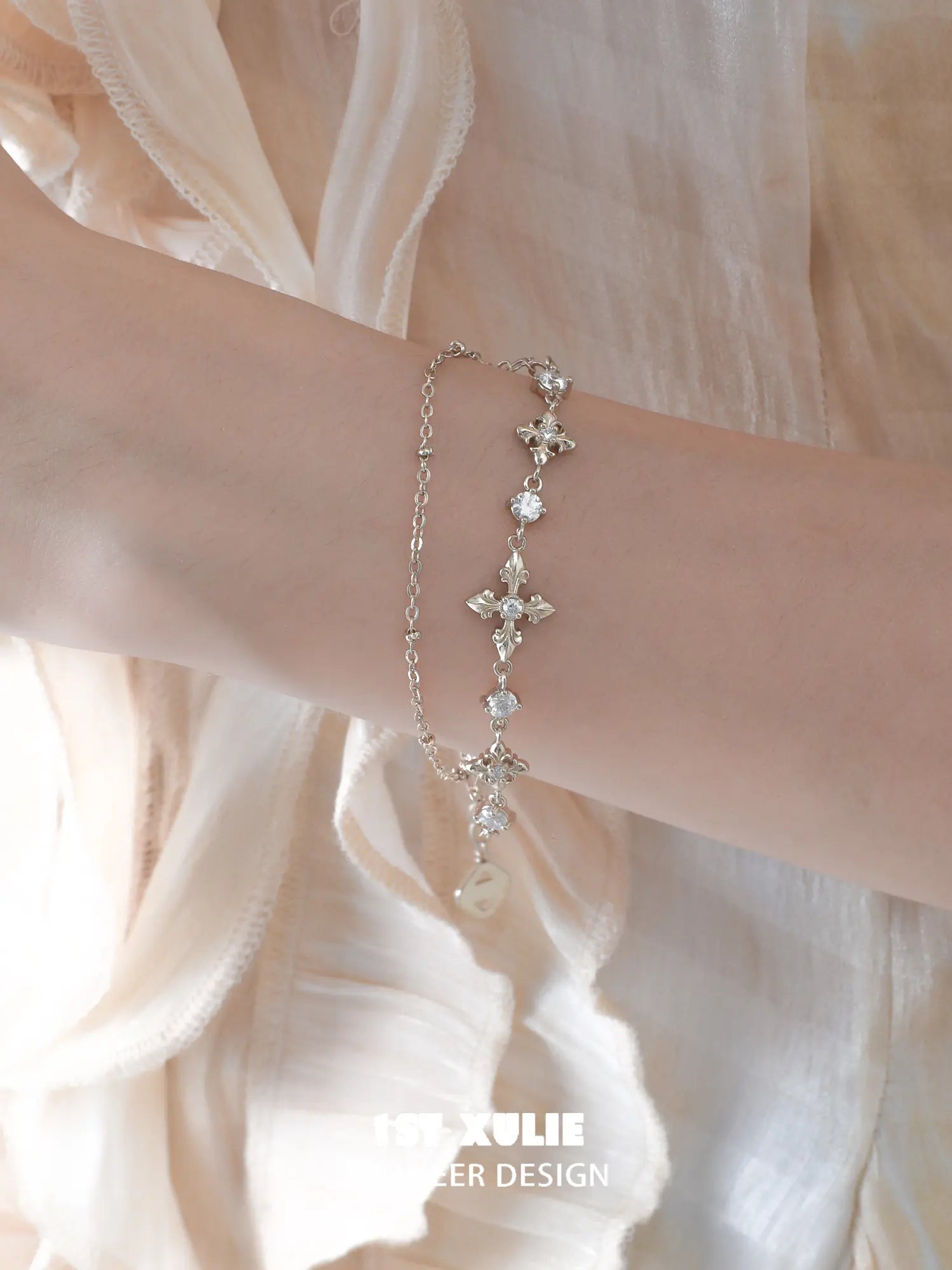 1ST XULIE Jewelry "Bastet" Layered Iris Zirconia Charm Bracelet in 18K Gold Plated - Texture