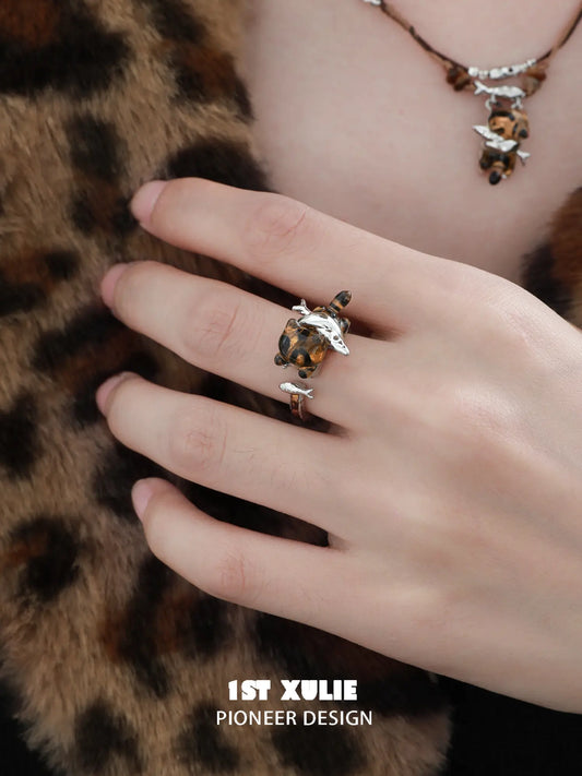1ST XULIE "LEOPARD CAT" Playful Leopard Cat Adjustable Ring in 925 Sterling Silver - Lifestyle Shot