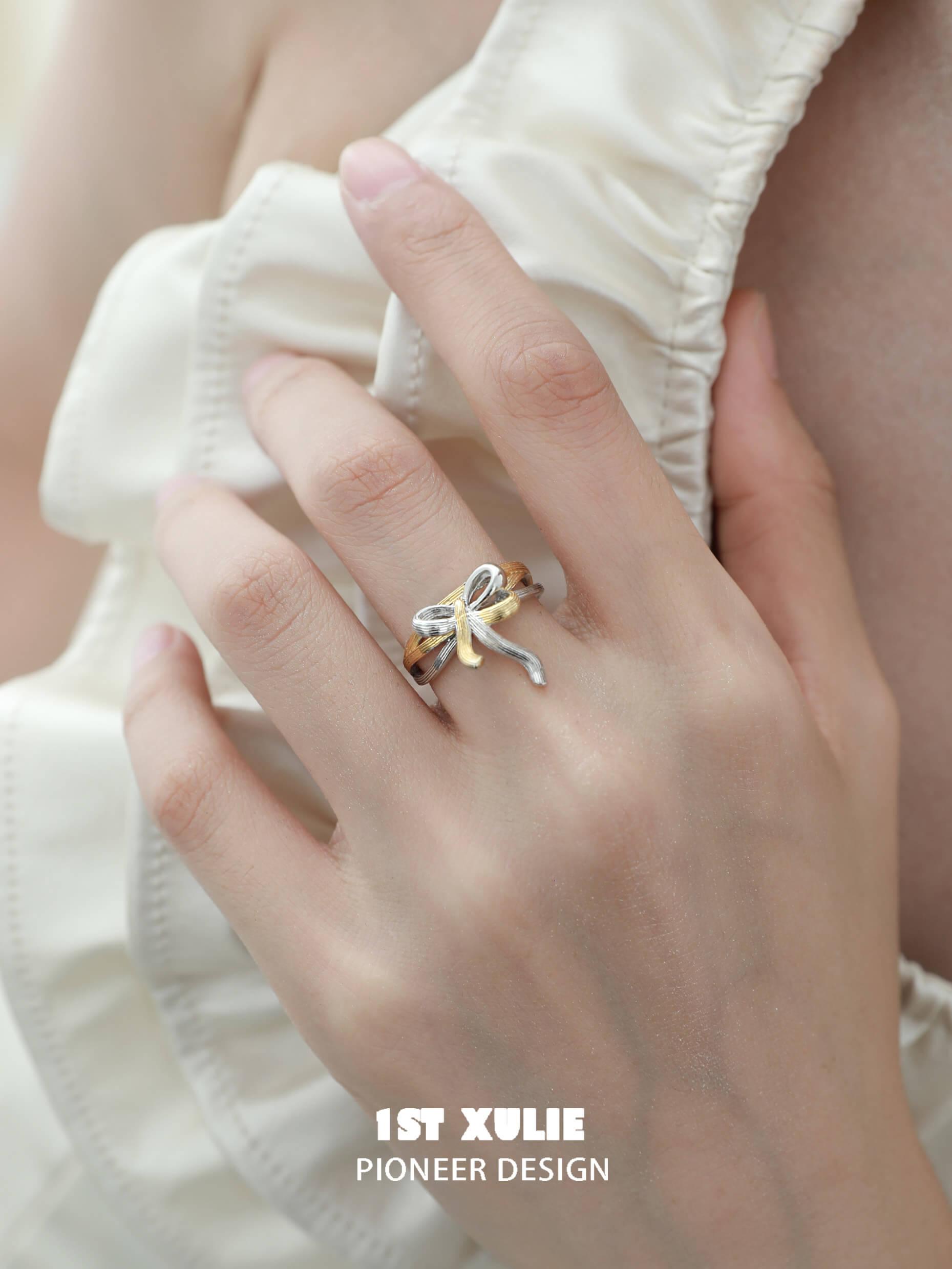 1ST XULIE "Cat's Gaze" Playful Lucky Cat Bow-Tie Ring in 925 Sterling Silver - On Model