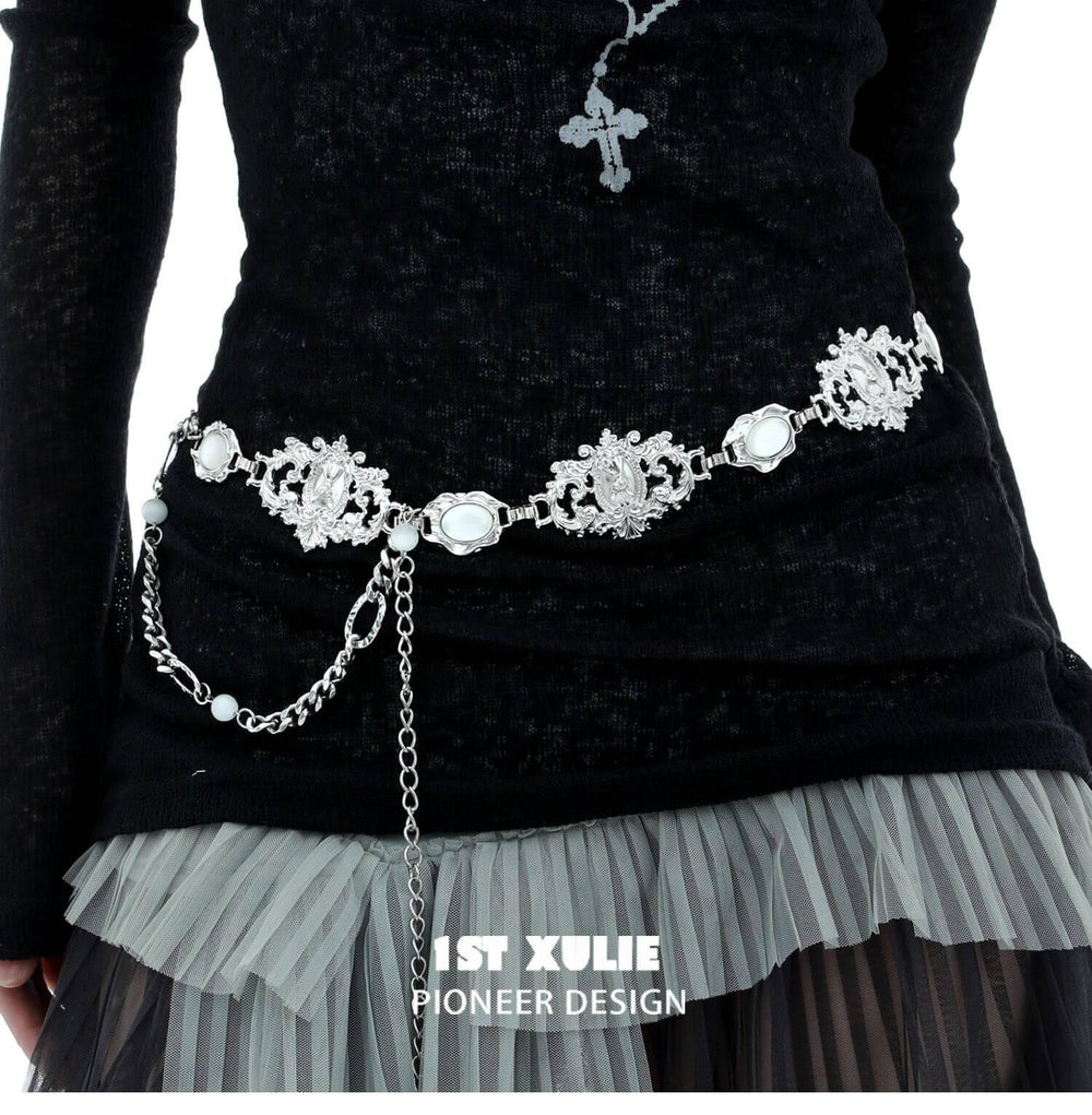 1ST XULIE "Bastet" Segmented Waist Chain in Platinum Plated - Detail Shot