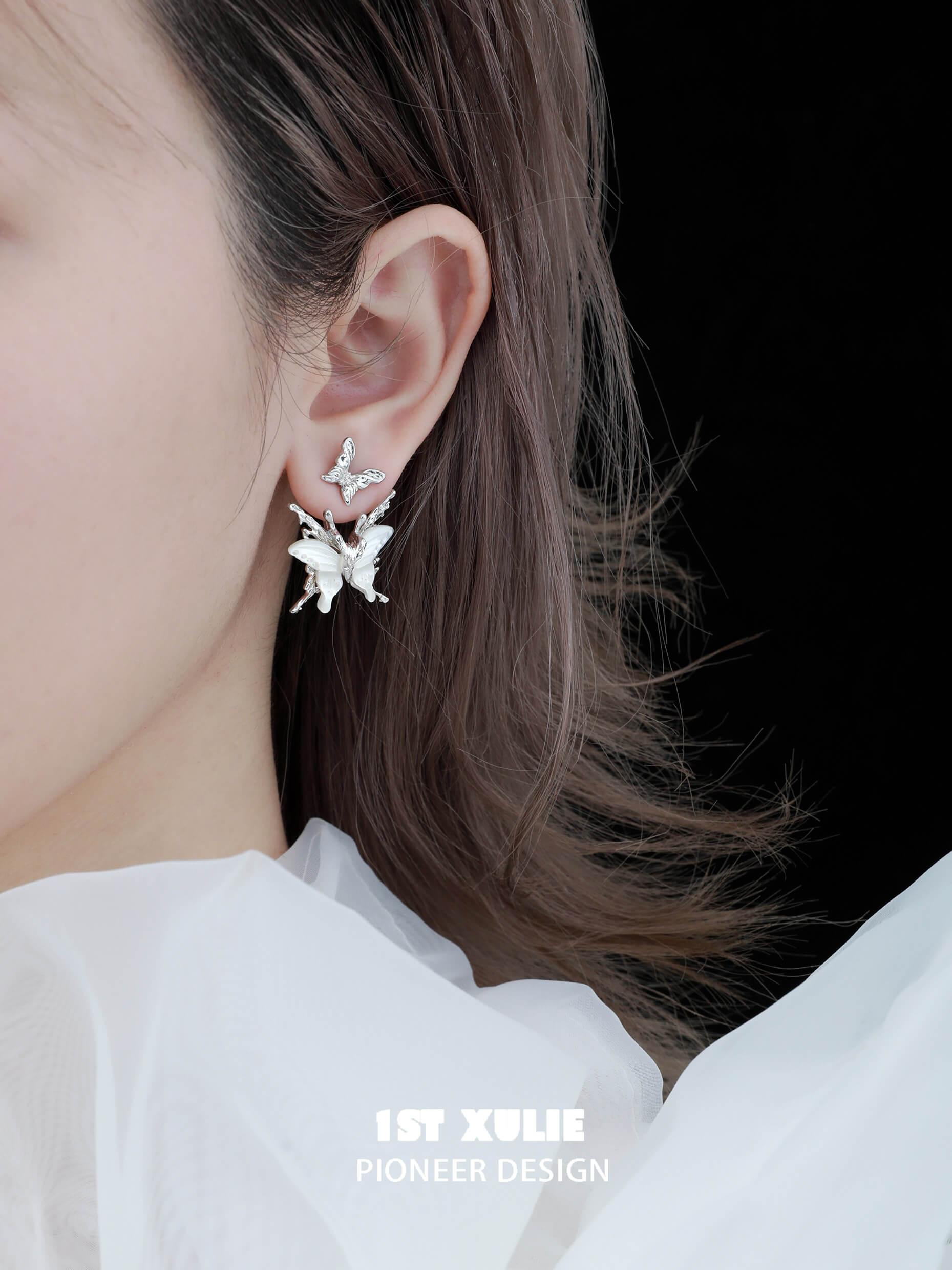 1ST XULIE "Whiterfly" Skeletal Shell Earrings in Platinum Plated 925 Silver - Detail Shot