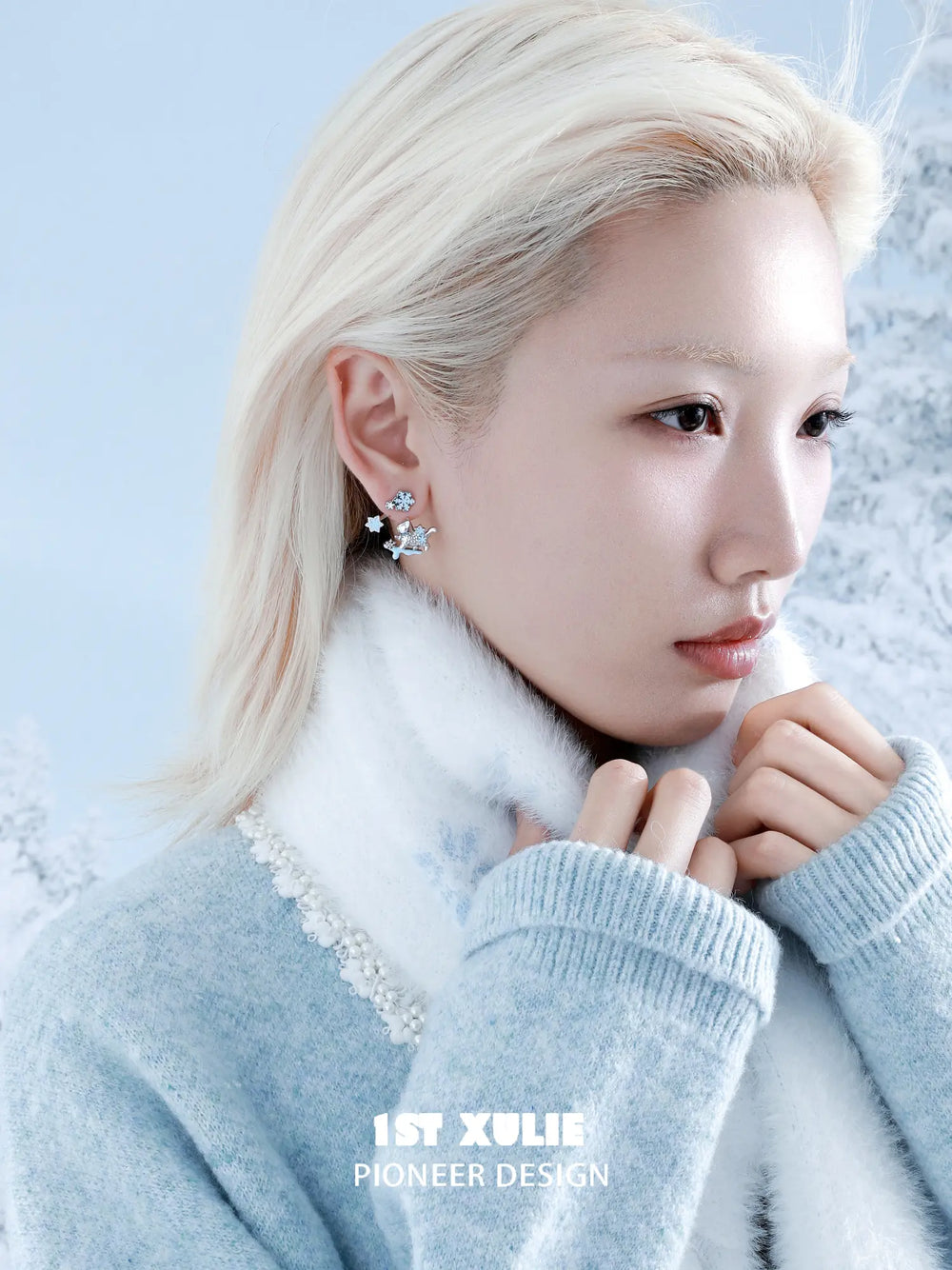 1ST XULIE Jewelry "Snowy Cuties" Snow Kitten Stud Fan Earrings in Platinum Plated - Product View