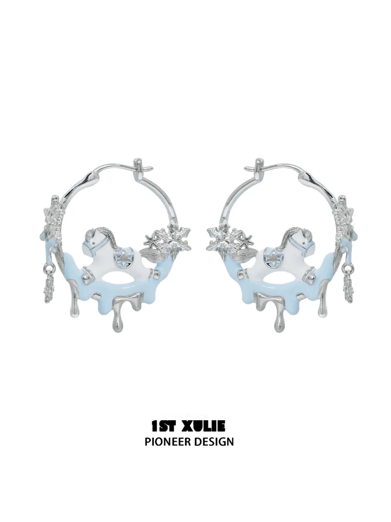 1ST XULIE Jewelry "Snowy Cuties" Black Pony Hoop Earring in Platinum Plated - Detail Shot