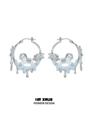 1ST XULIE Jewelry "Snowy Cuties" Black Pony Hoop Earring in Platinum Plated - Detail Shot