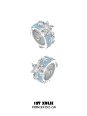 1ST XULIE "Snow Land" Snowflake Hair Cuffs in Platinum Plated - Texture Detail