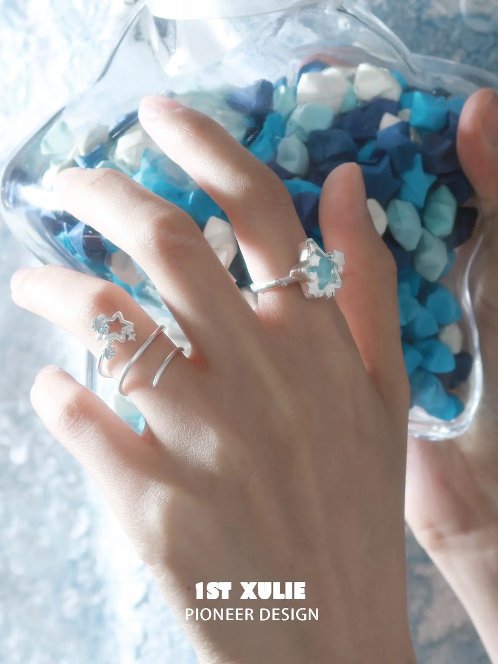 1ST XULIE Jewelry "WISHING STAR" Star Flip Zirconia Ring in Rhodium Plated Brass - Detail Shot