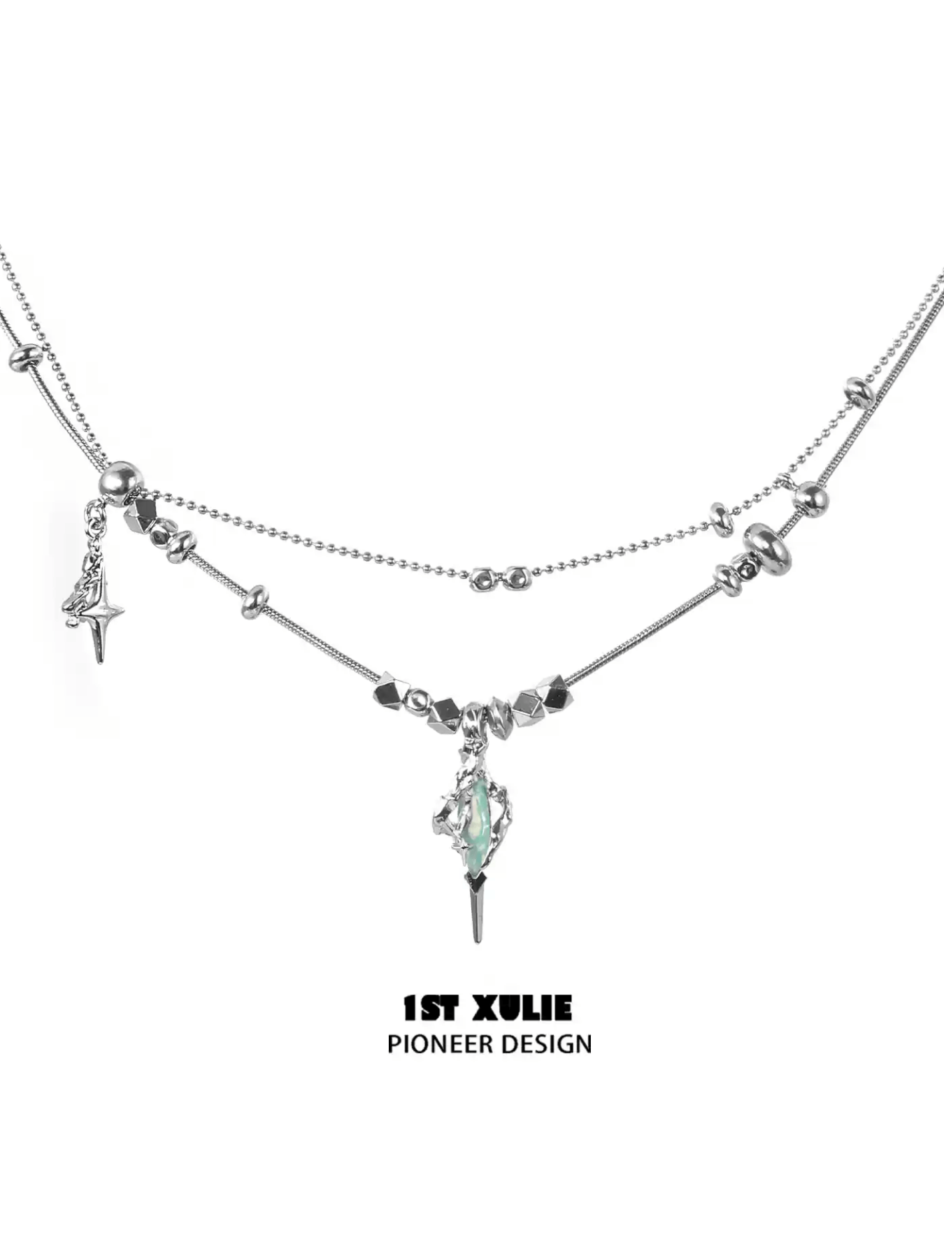 1ST XULIE "Star Trails" Moissanite Pendant Necklace in 24K Gold/Platinum - Texture Detail