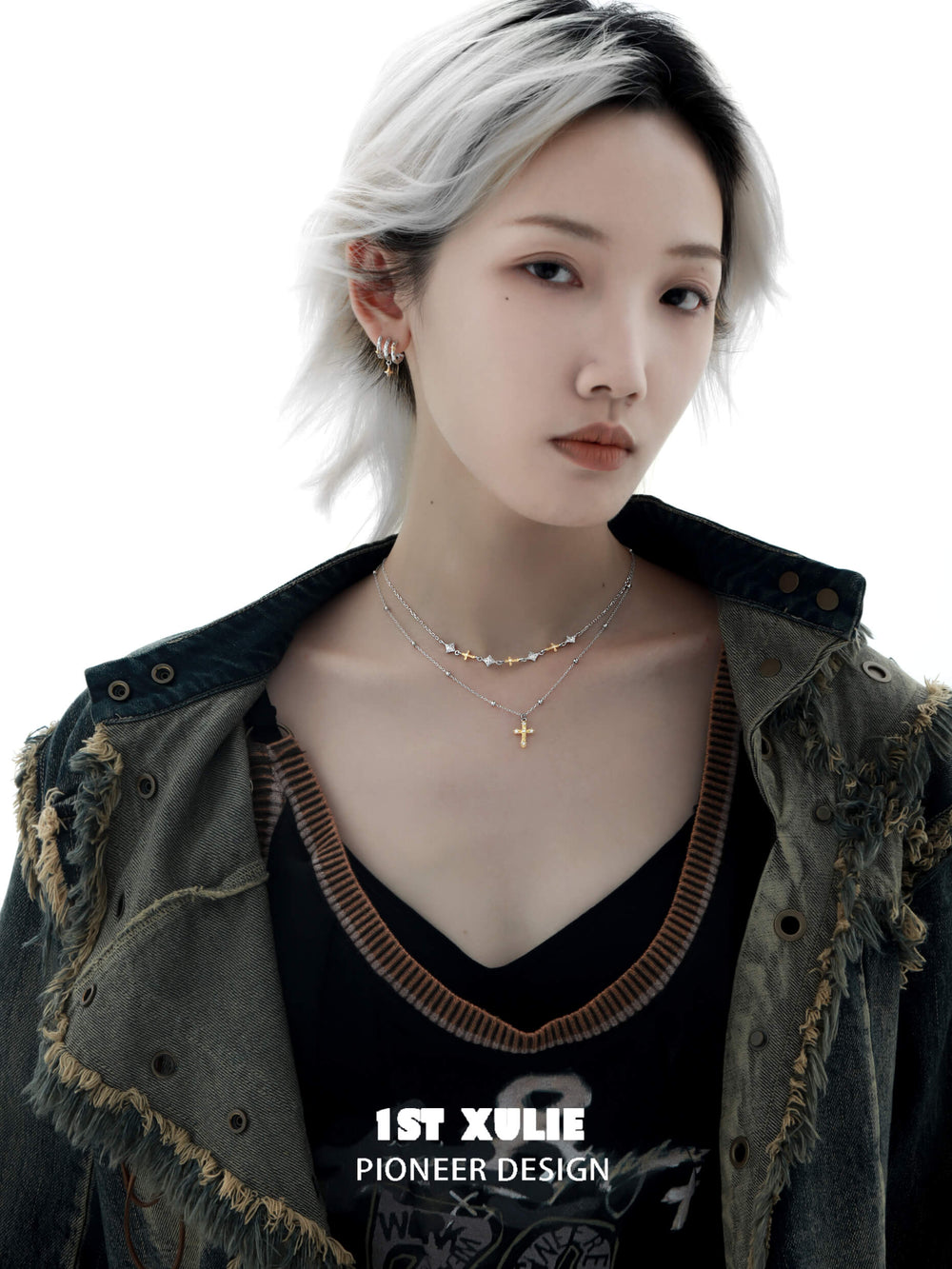 1ST XULIE "Starfall" Textured Meteor Pendant Choker Necklace in 925 Sterling Silver - Detail Shot