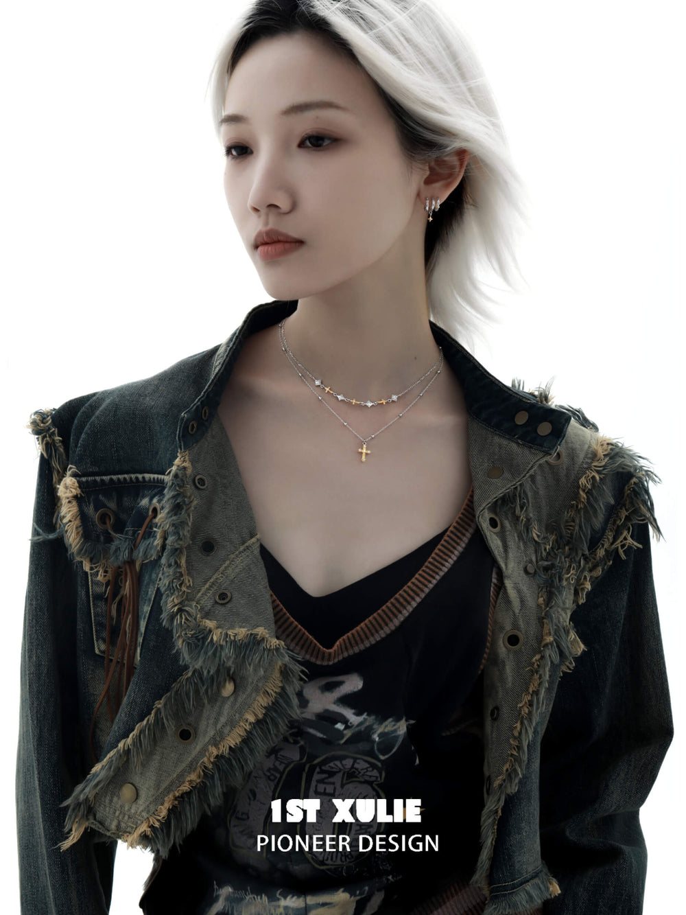 1ST XULIE "Starfall" Textured Meteor Pendant Choker Necklace in 925 Sterling Silver - On Model Close-Up