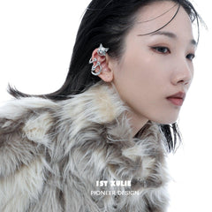 1ST XULIE "Cat's Gaze" Statement Cat Head Ear Clips in Platinum Plated - Detail Shot