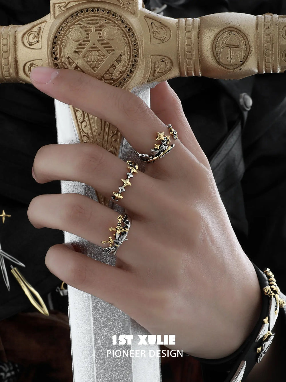 1ST XULIE Jewelry "Knight's Oath" Sword Ring in 925 Sterling Silver - Detail Shot
