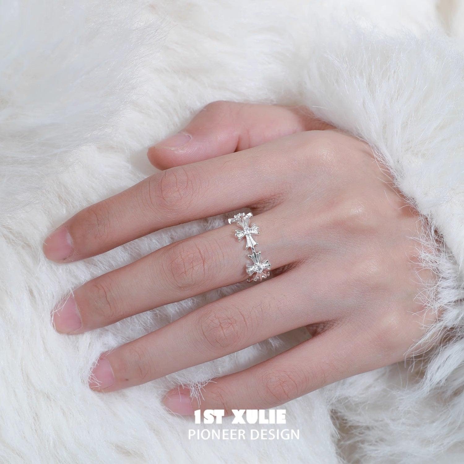 1ST XULIE "Rose Believer" Gothic Thorned Rose Adjustable Statement Ring in 925 Sterling Silver - Detail Shot