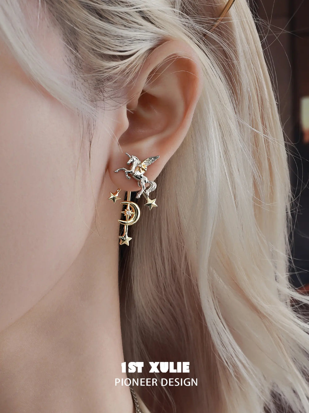 1ST XULIE "DREAM HORSE" Detachable Unicorn Moon & Star Drop Earrings in 18K Gold & Platinum Plate - Texture Detail