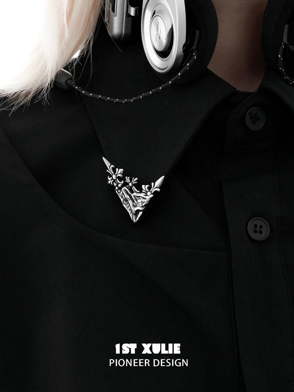 1ST XULIE "Irises" Vintage Iris Brooches in Oxidized Silver Plate - Product View