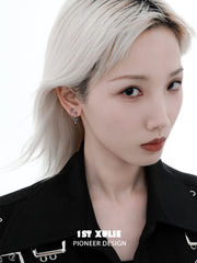 1ST XULIE Jewelry "Irises" Vintage Iris Flower Dangle Earrings in Oxidized Silver Finish - Texture Detail