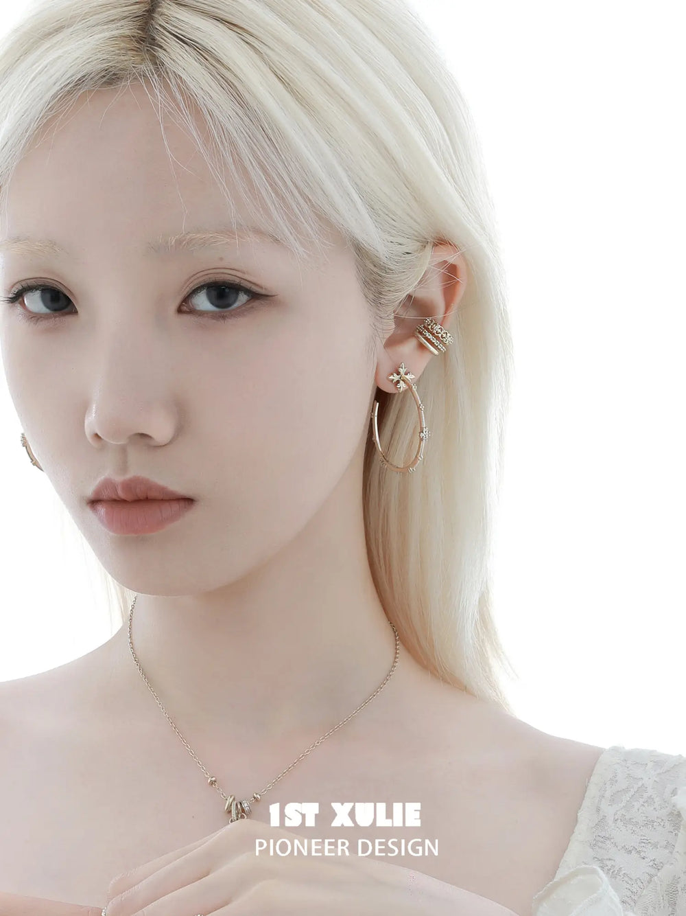 1ST XULIE Jewelry "Bastet" Vintage Iris Hoop Earrings - Texture Detail
