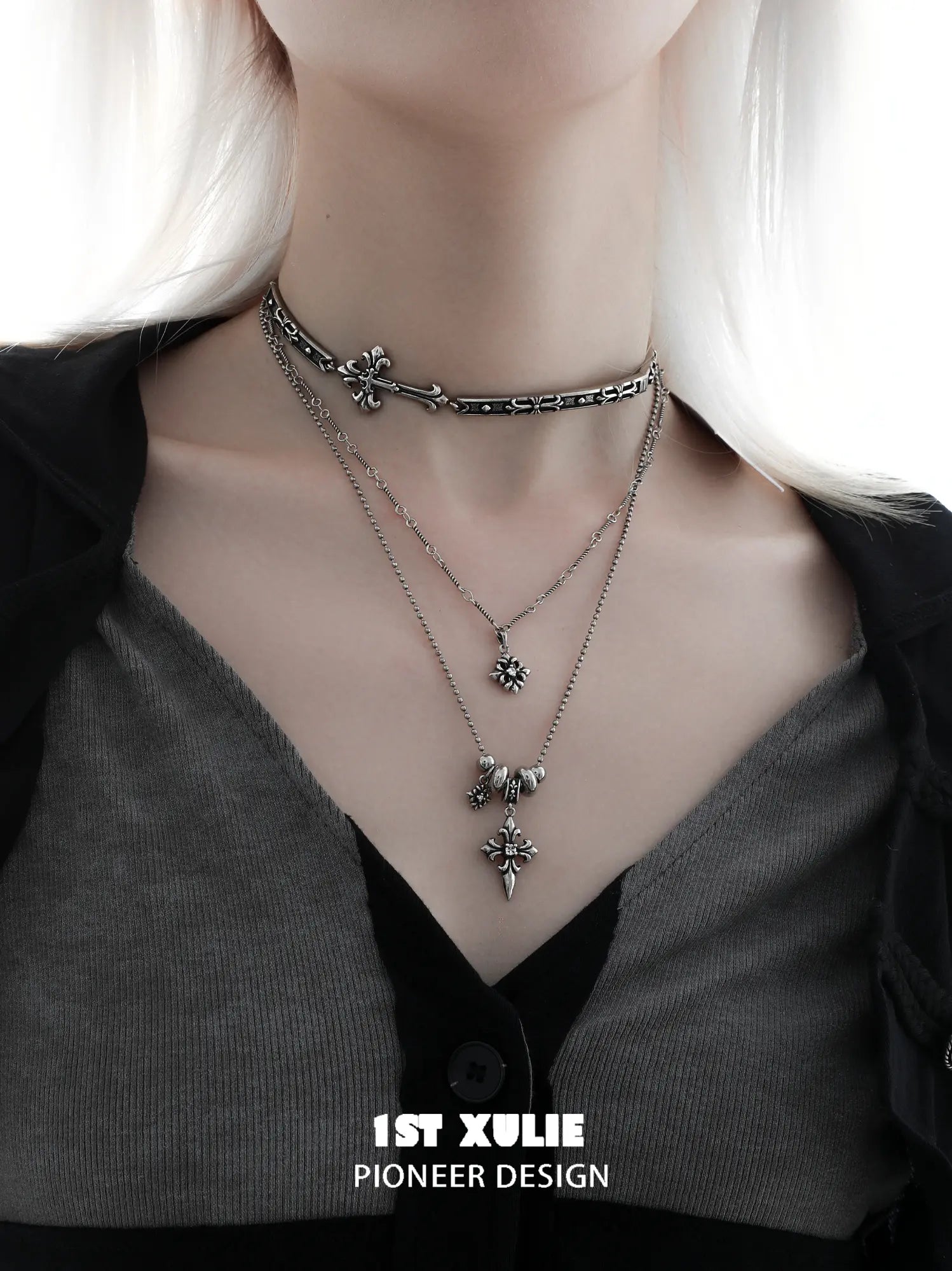 1ST XULIE "Irises" Vintage Iris Pendant Necklace in Antiqued Silver - Detail Shot