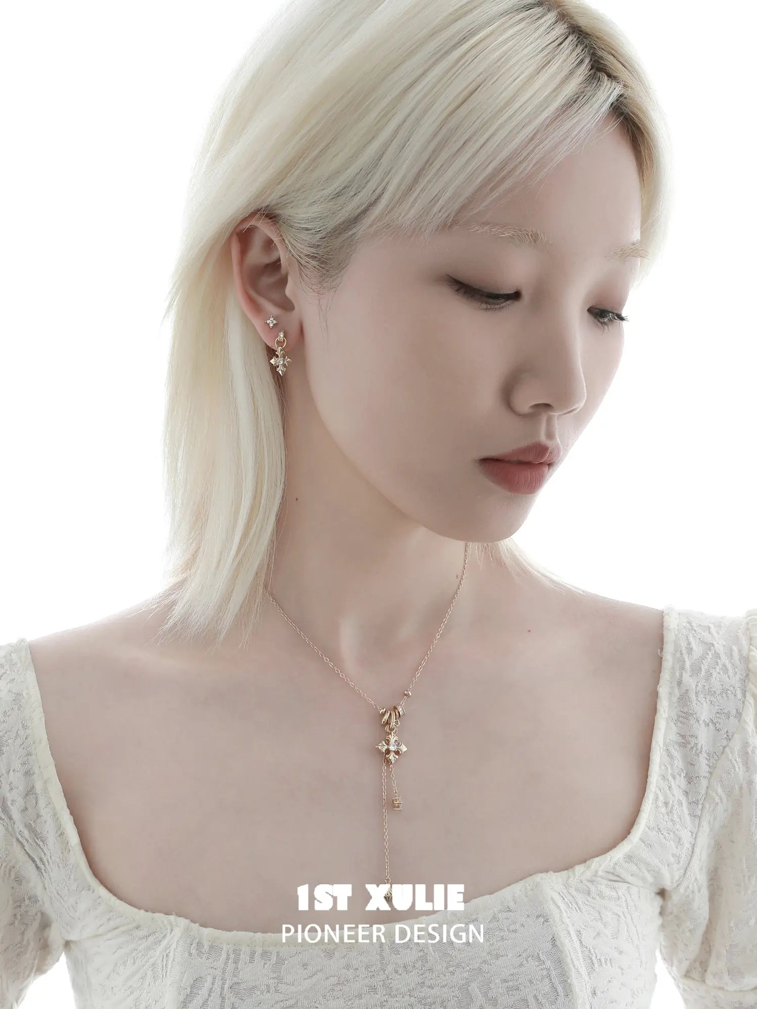 1ST XULIE Jewelry "Bastet" Vintage Iris Pendant Necklace in Rhodium Plated Brass - Product View