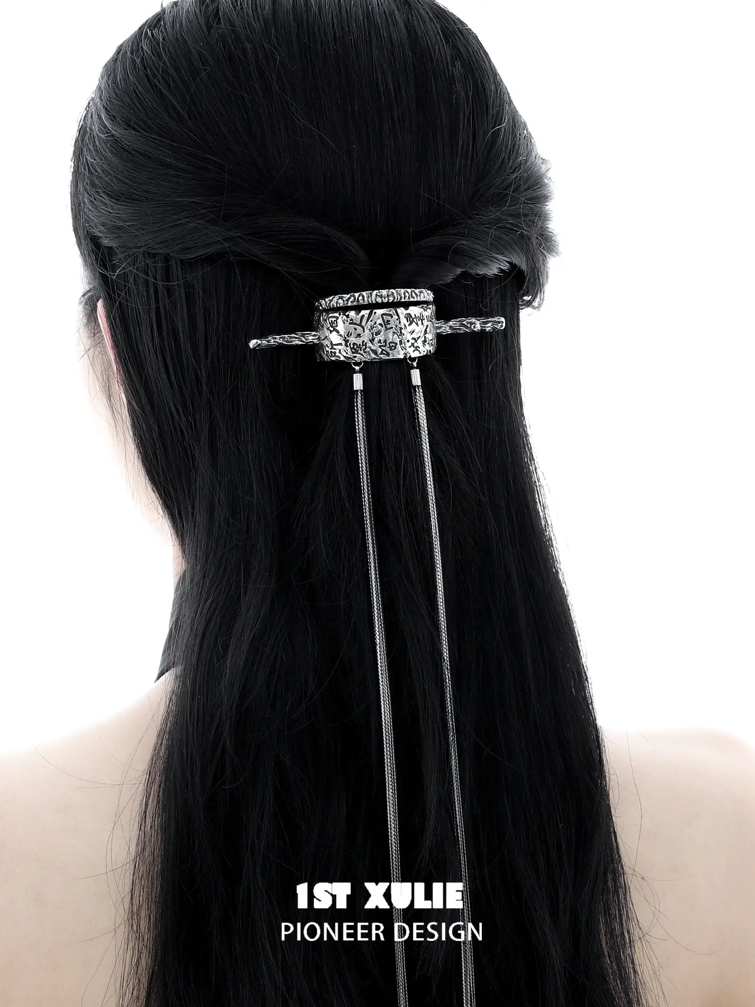 1ST XULIE "MONOLOGUES" Vintage Monologue Tassel Hairpin in Thai Silver Plated - On Model