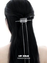 1ST XULIE "MONOLOGUES" Vintage Monologue Tassel Hairpin in Thai Silver Plated - On Model